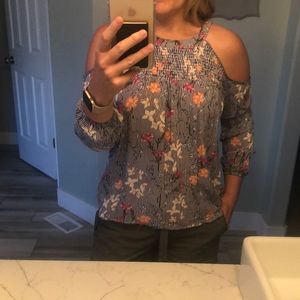 Flower print cut out shoulder blouse